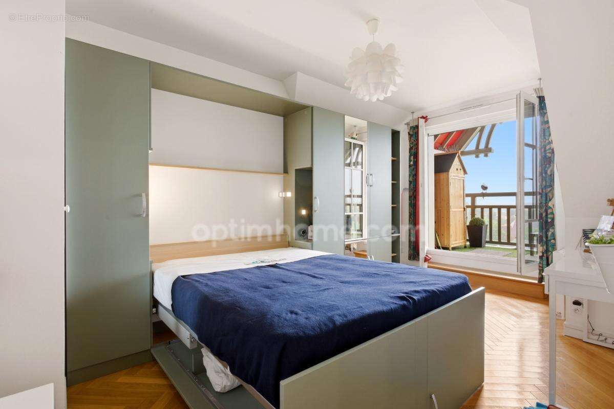 DEAUVILLE - Appartement Duplex - 138.46 m2 au sol - 3 chambres - Terrasses et balcon -  Vue mer - Parking - Cave - photo 12