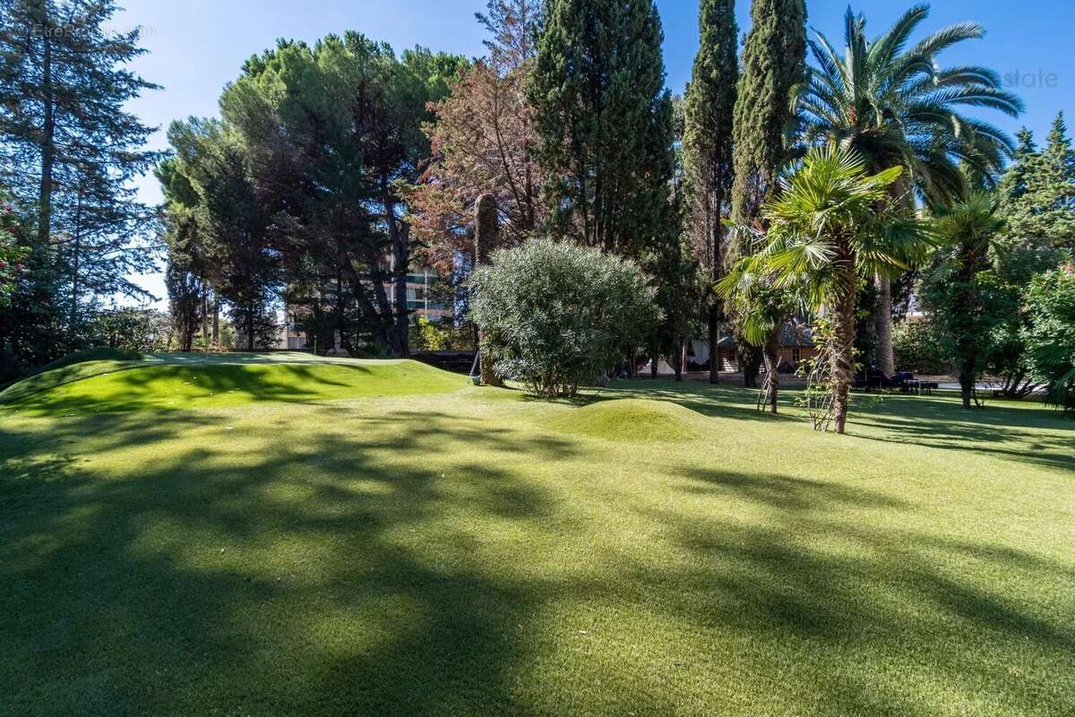 Cannes - propriete historique d'exception - a pied des plages - photo 3