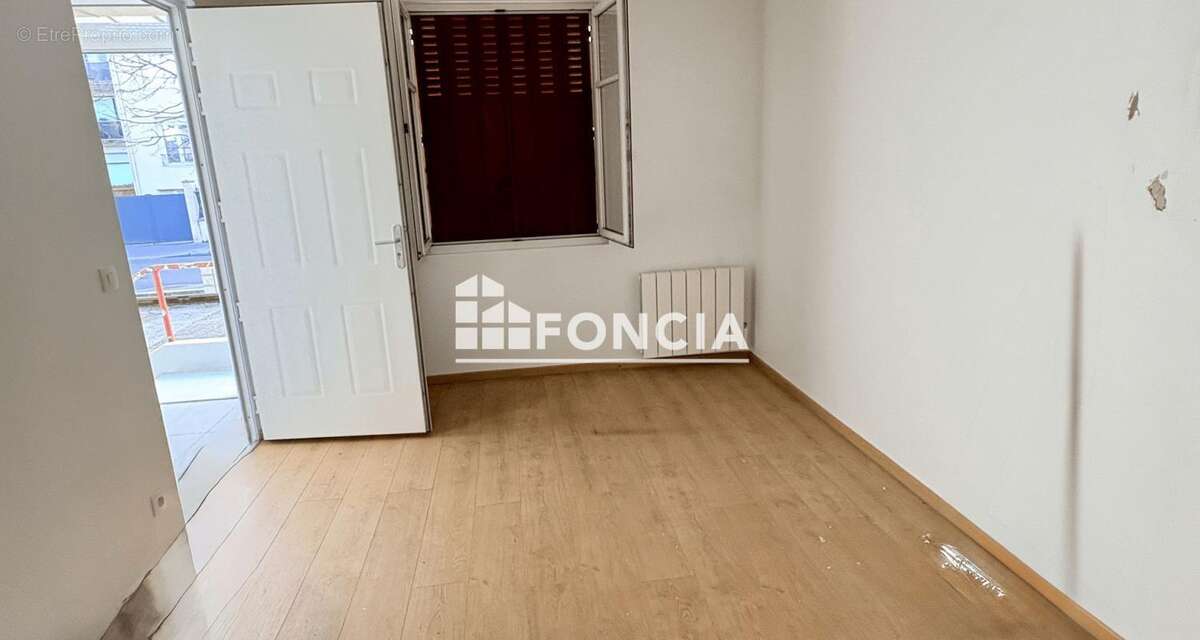 Appartement à LES PAVILLONS-SOUS-BOIS