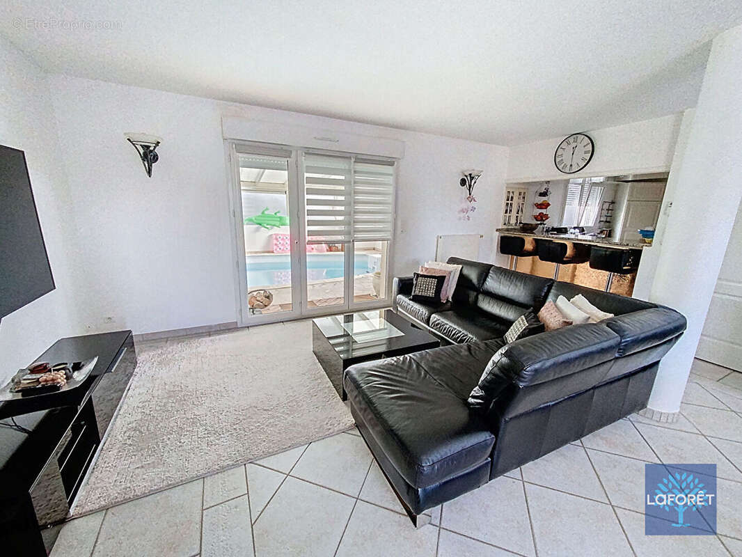 Maison à LEUVILLE-SUR-ORGE