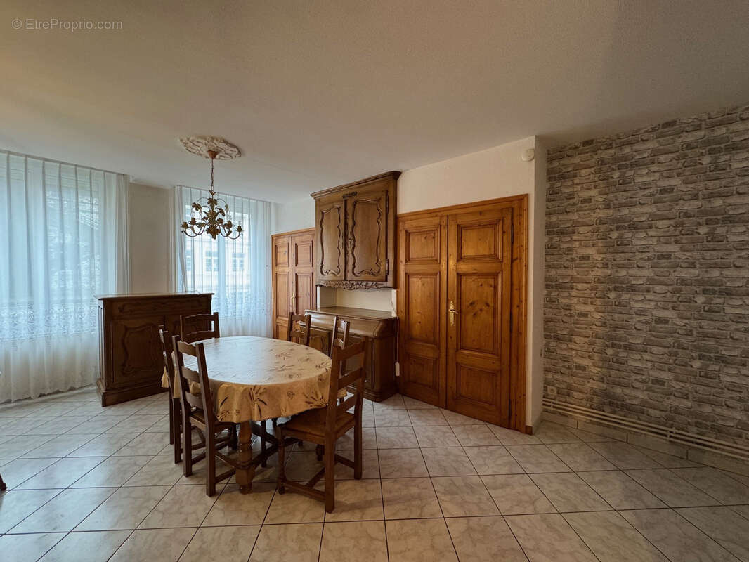 Appartement à SAINT-ETIENNE