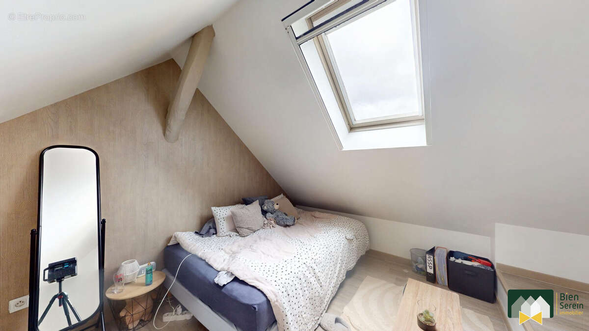 Coin nuit / bureau 1er étage - Maison à COLTAINVILLE