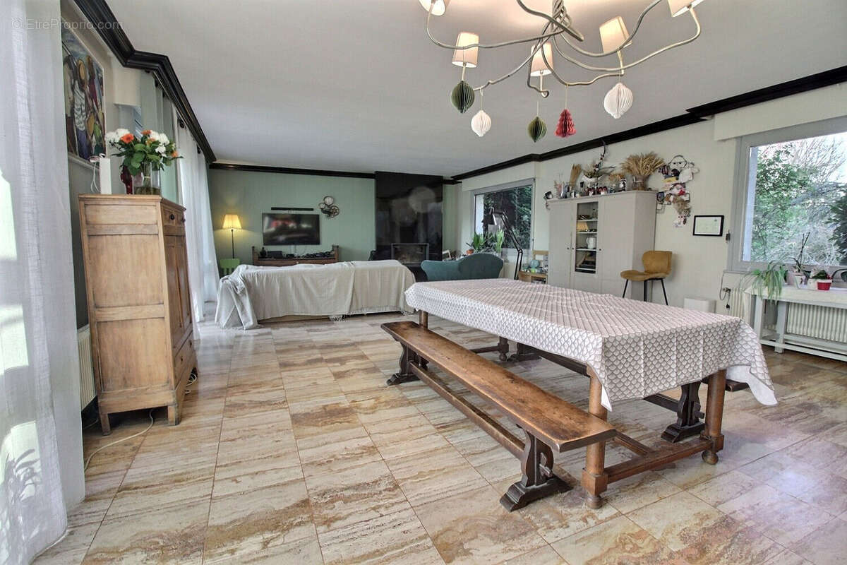 Maison individuelle à vendre à Ennetières en Weppes - Domaine du Vert Gazon - suite parentale - grand garage et stationnement - photo 4