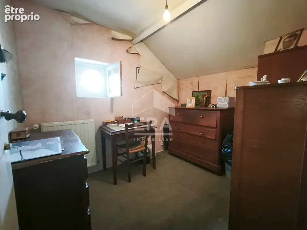 Maison à rénover avec grands volumes et dépendances ? Fort potentiel - photo 9