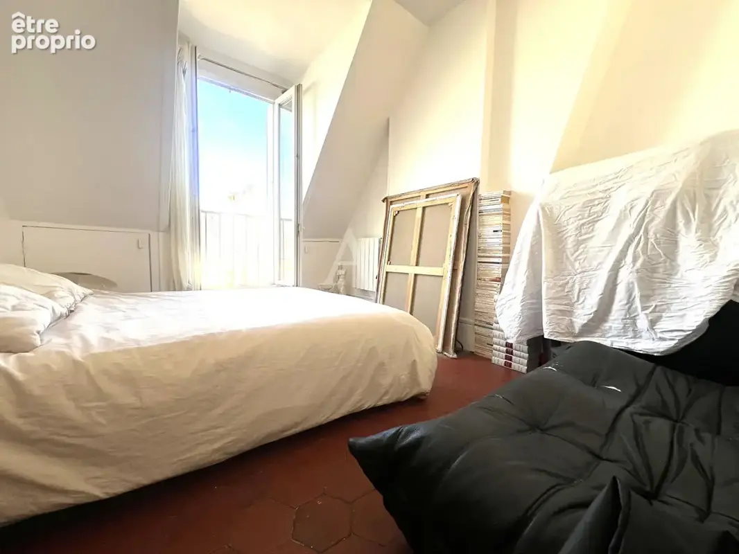Appartement plein de charme 11e - photo 5