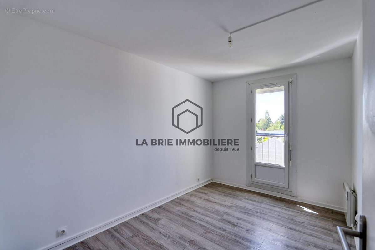 Appartement 68 m² à Marolles-En-Brie  - photo 5