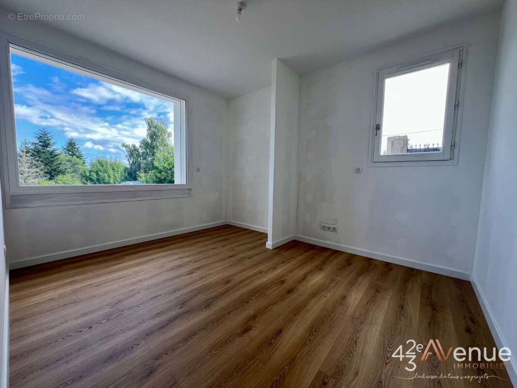 Appartement à LA FOUILLOUSE