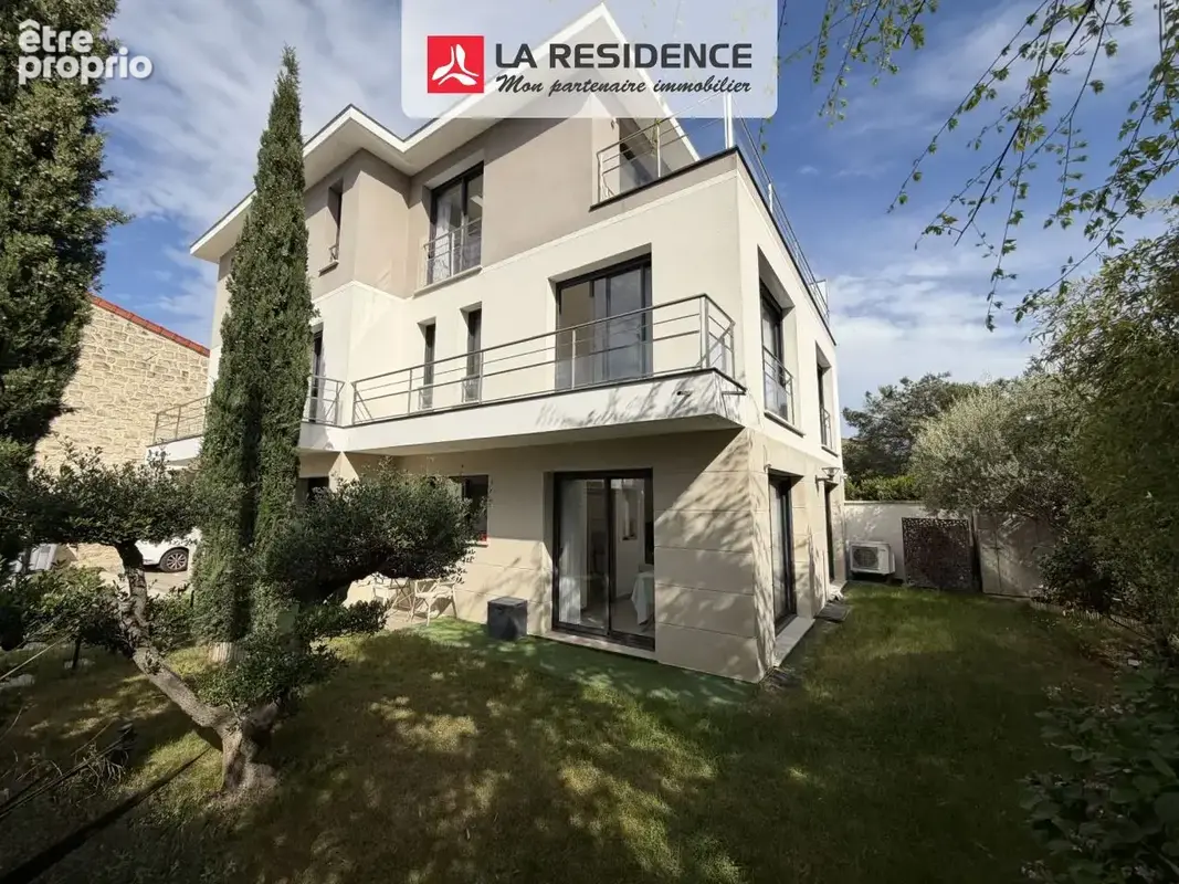 Maison 12 pièces 305 m² · à Chatou · 305 m² · 1 995 000 €
