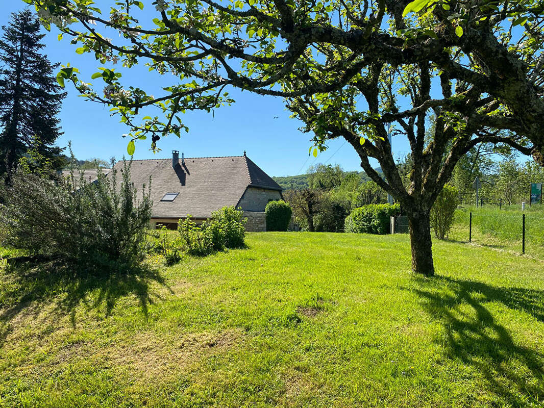 Maison à MOUCHARD
