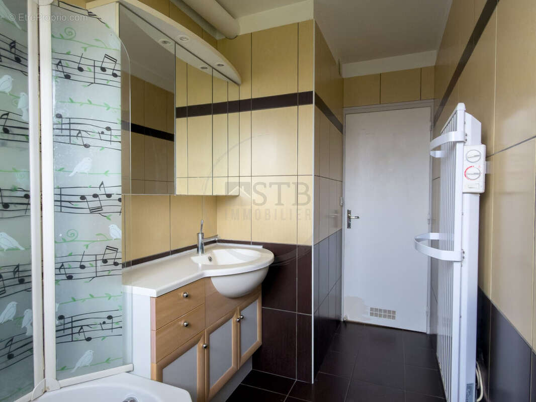 Appartement à GUILHERAND-GRANGES