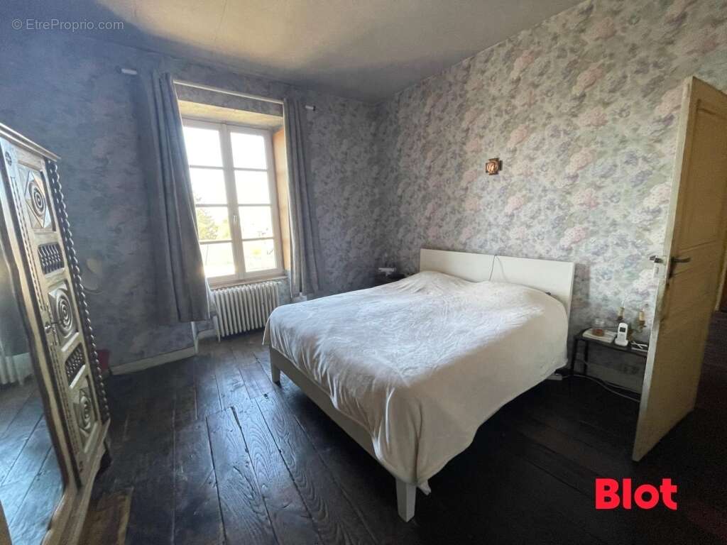 Appartement à ARGENTRE-DU-PLESSIS