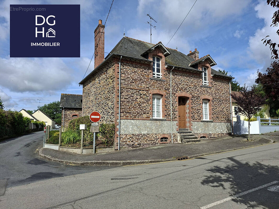 Maison à RETIERS