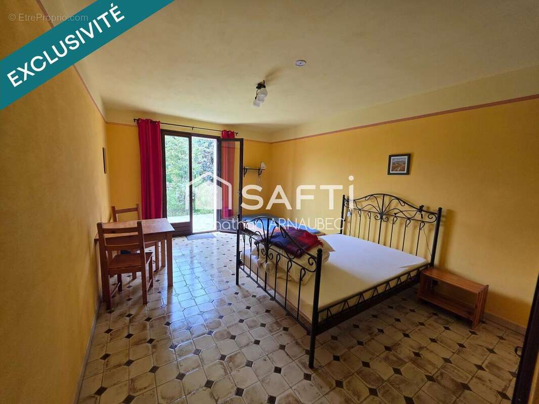 Maison 400 m² à La Motte-Du-Caire  - photo 9