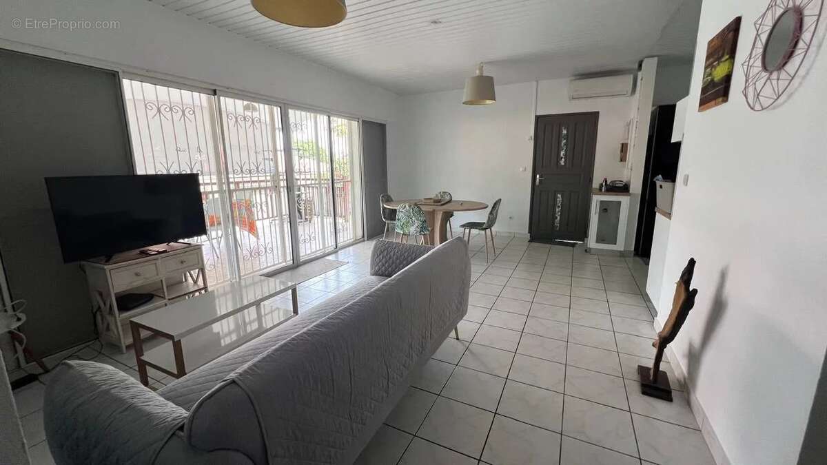 Villa t5 avec piscine proche de toutes les commodités – quartier prisé de rémire-montjoly - photo 5