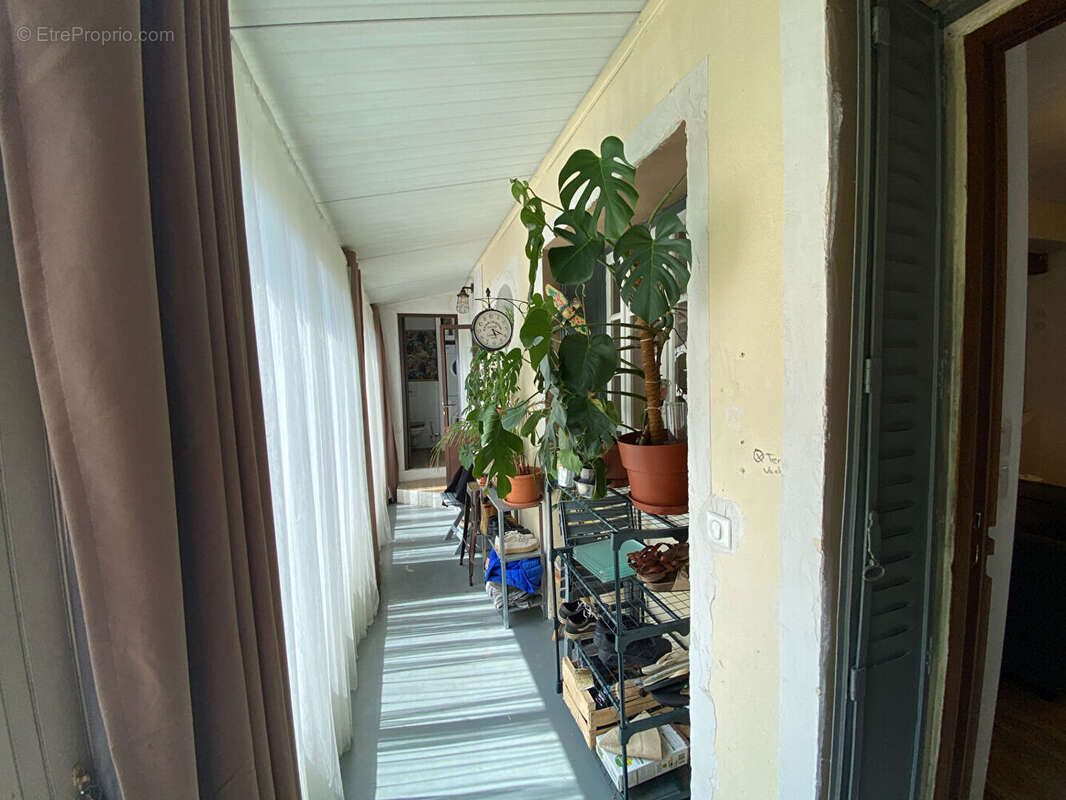 Maison à L'ISLE-SUR-LA-SORGUE