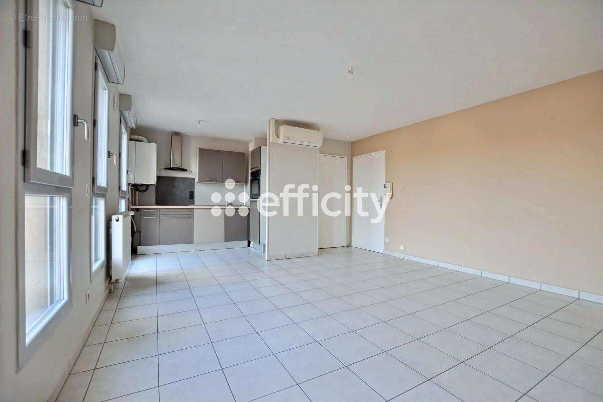 Appartement à VENISSIEUX