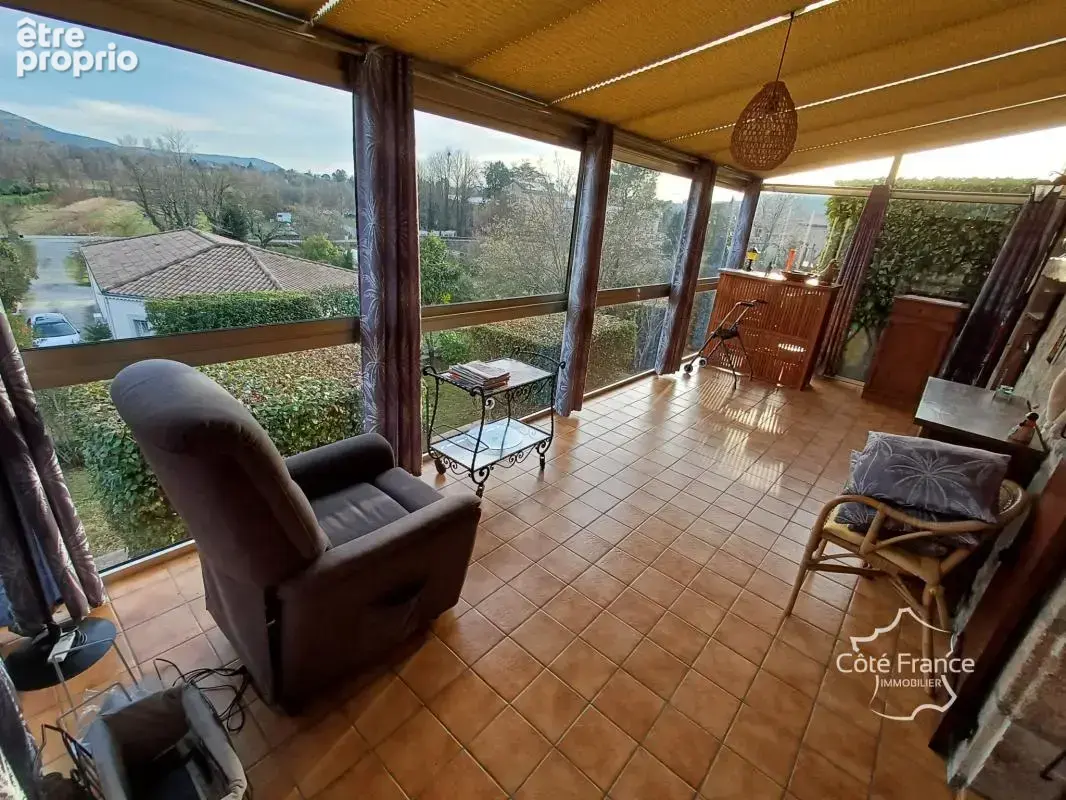Maison de village rénovée avec dépendances et terrain attena - photo 17