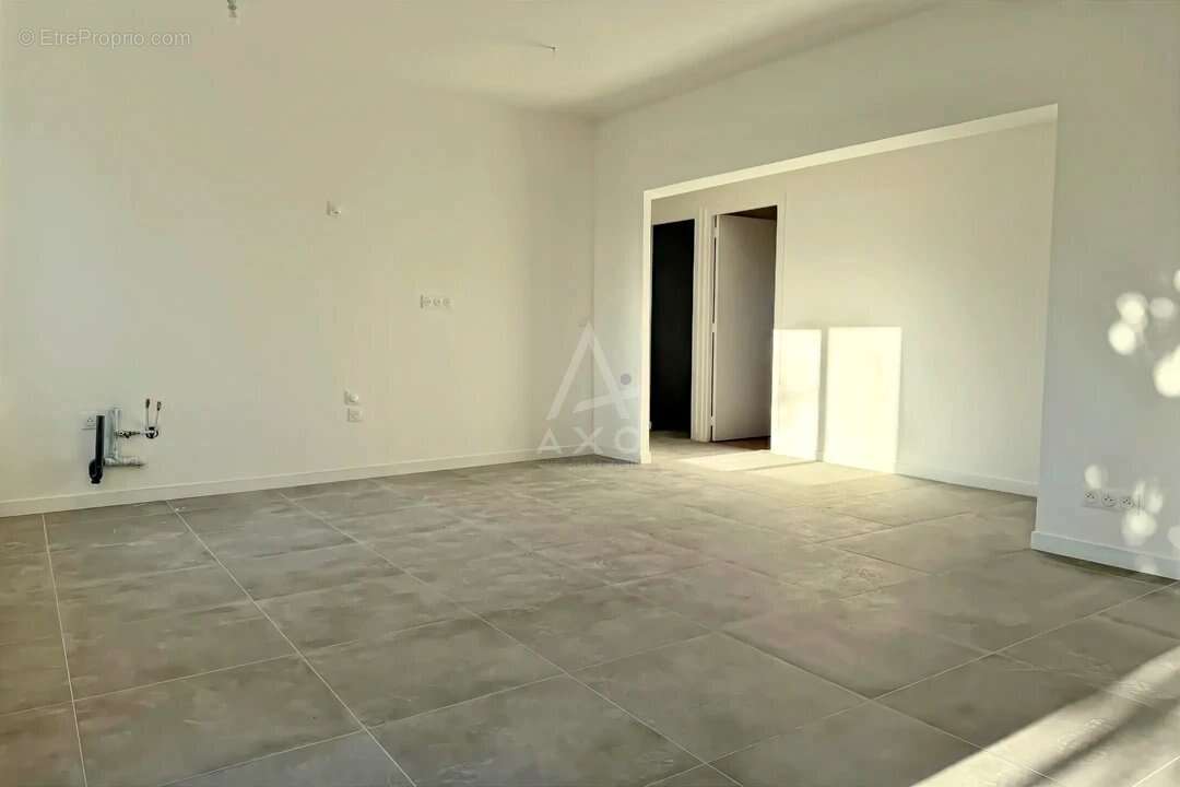 Appartement à BOUGUENAIS