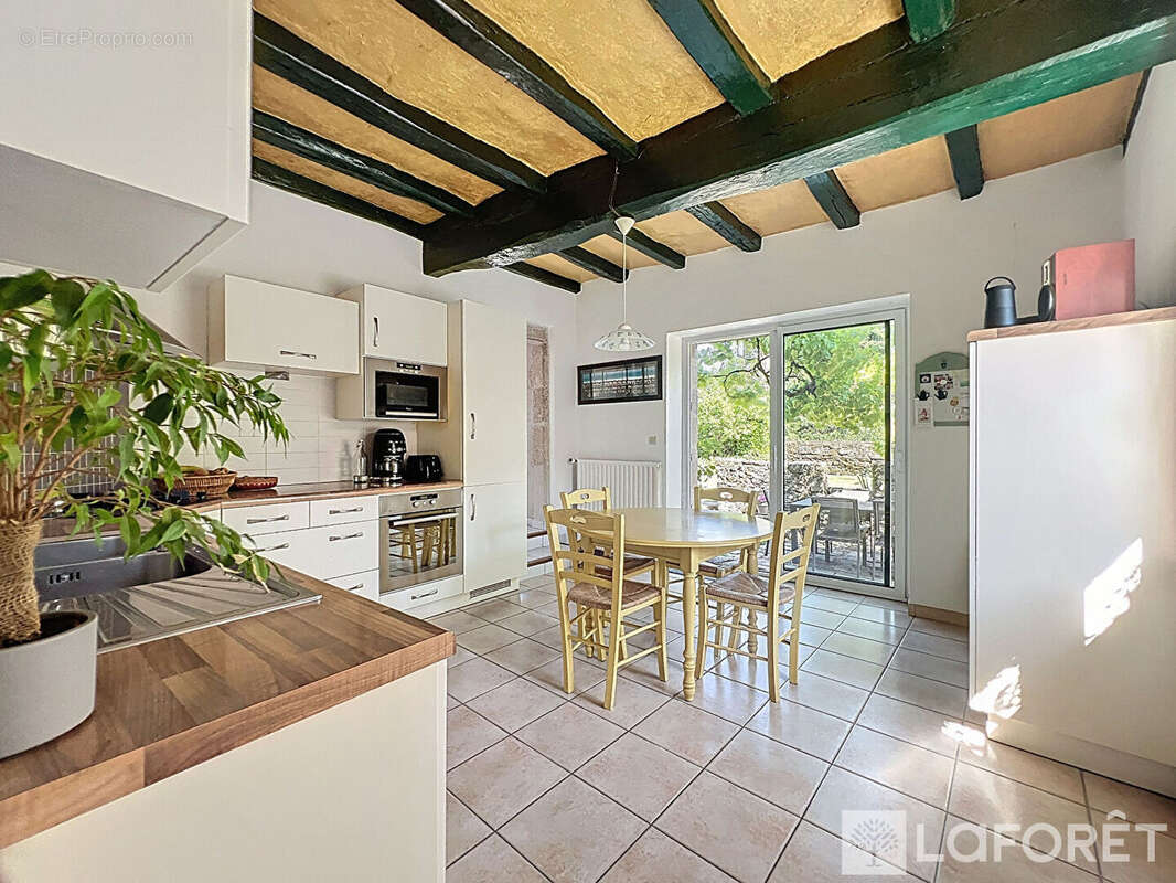 Maison à MORTAGNE-SUR-SEVRE