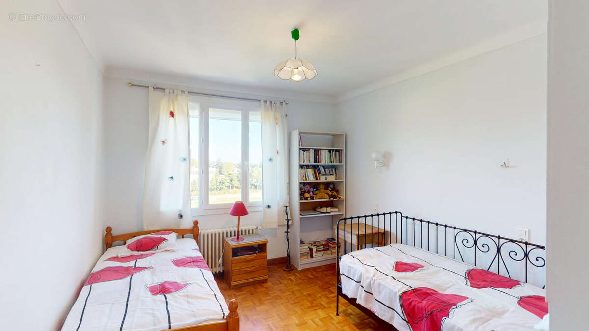 Maison à BARAQUEVILLE