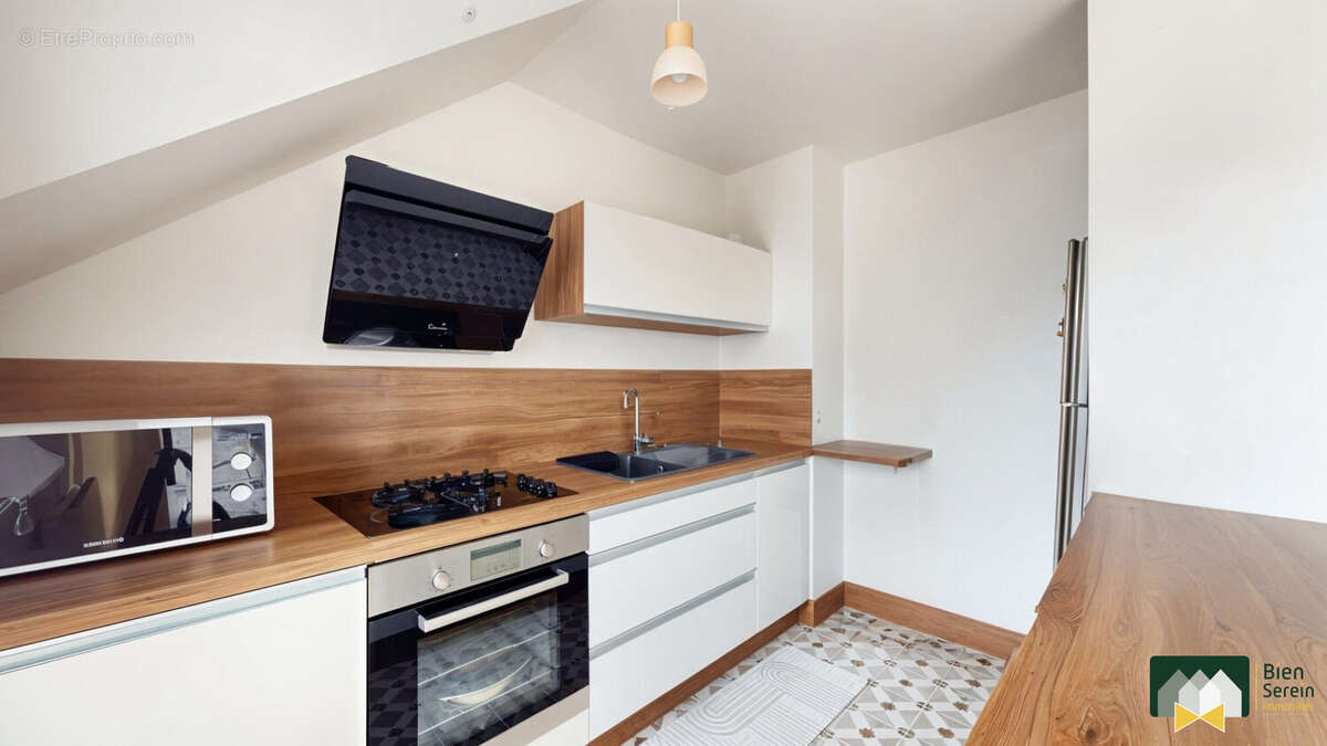 Appartement à LEVES