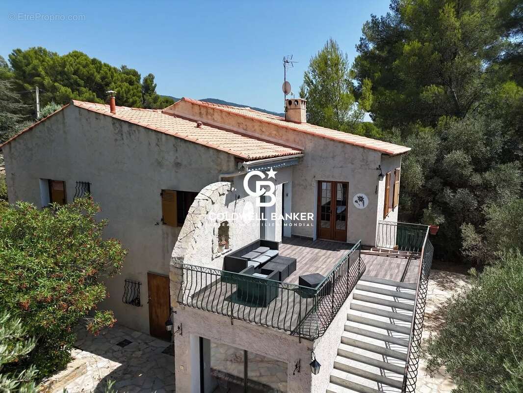 Le Beausset - Maison sur Terrain de 5000m2 - photo 8