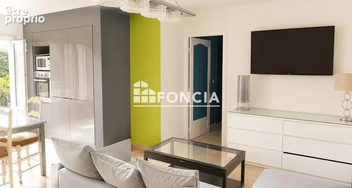 Appartement t4 - centre ville - residence la cauquiere cogolin - photo 2