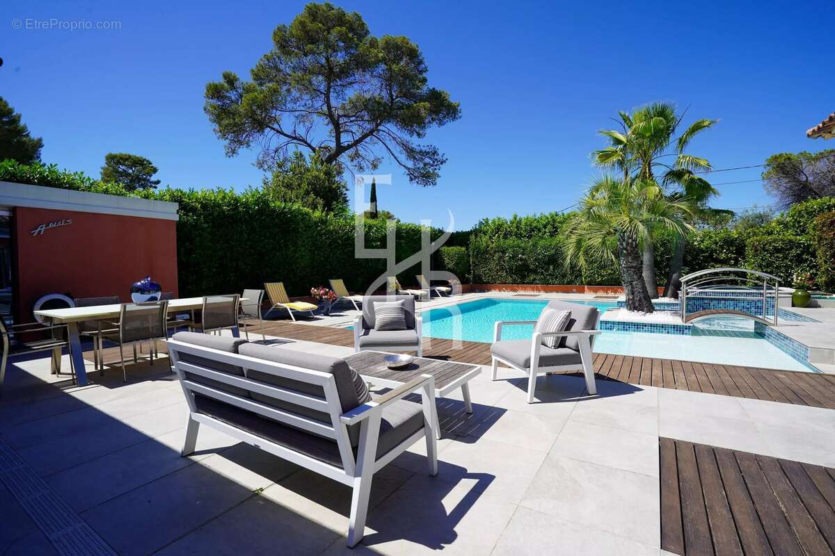 Maison à MOUGINS