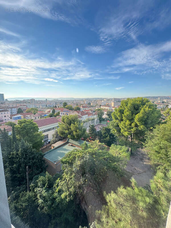 Appartement à MARSEILLE-3E