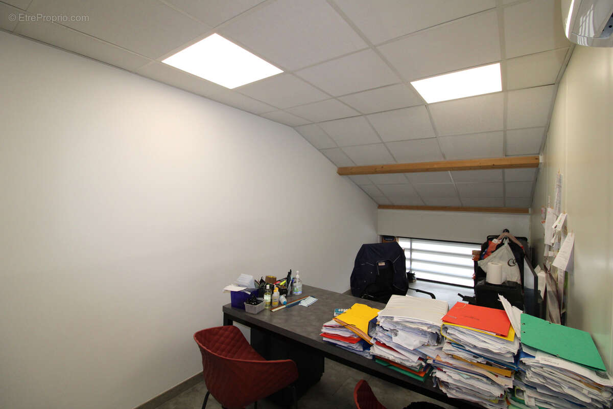 Commerce à MARSEILLE-11E