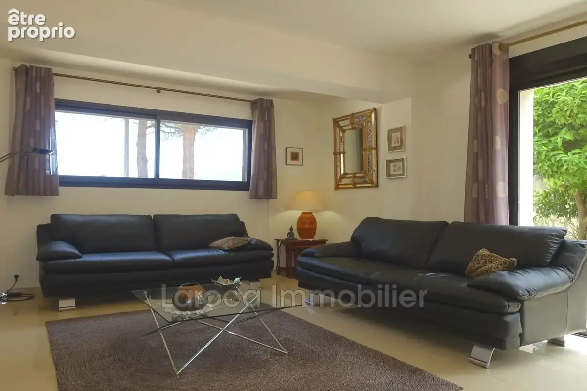 Maison 208 m² à Laroque-Des-Alberes  - photo 9