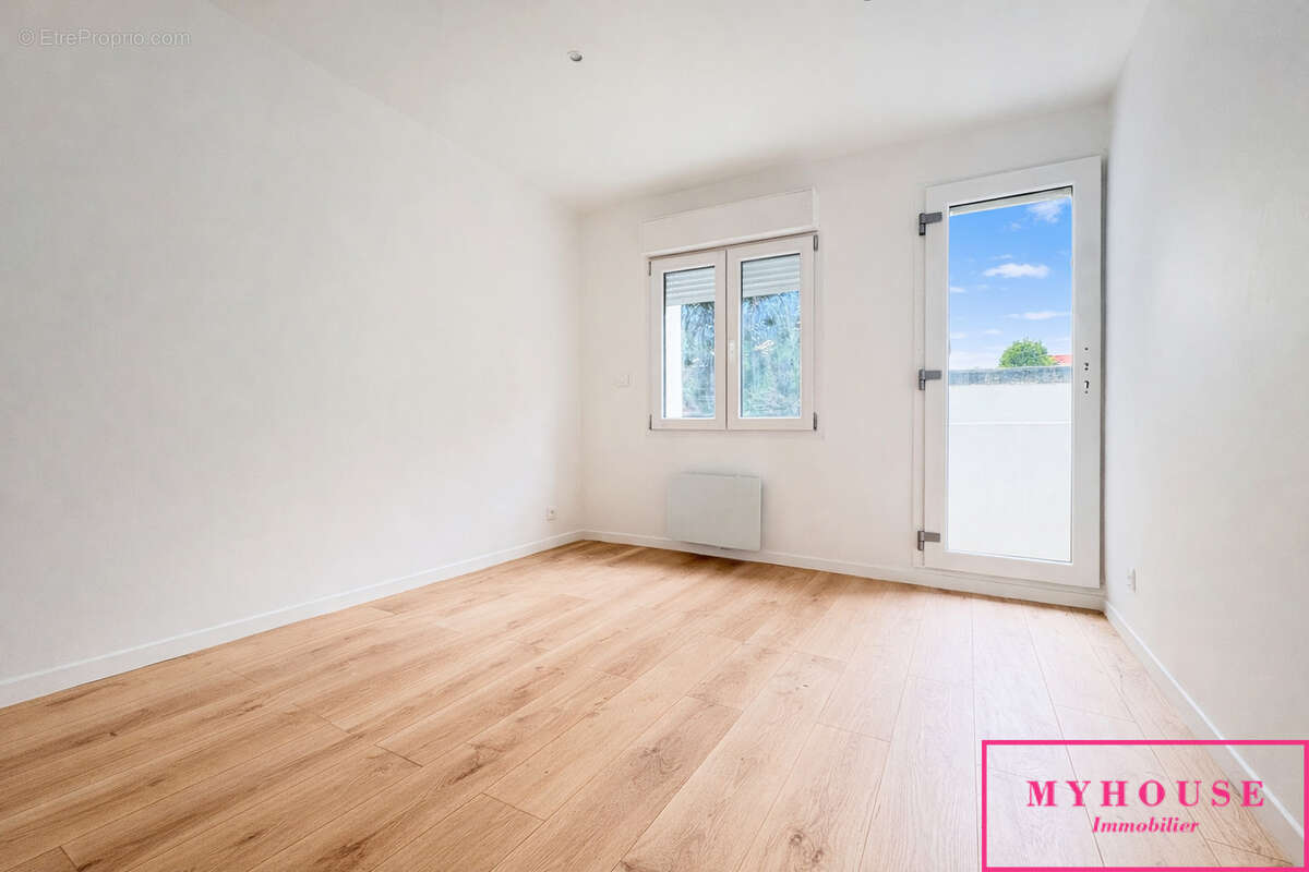 Appartement à BAGNEUX