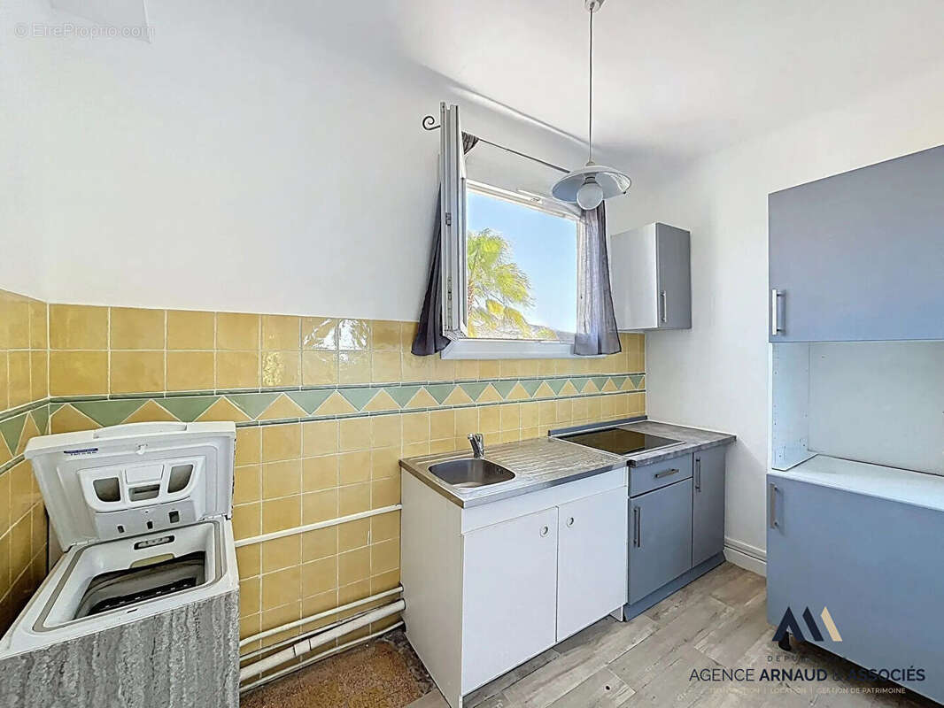 Appartement à SAINT-CYR-SUR-MER