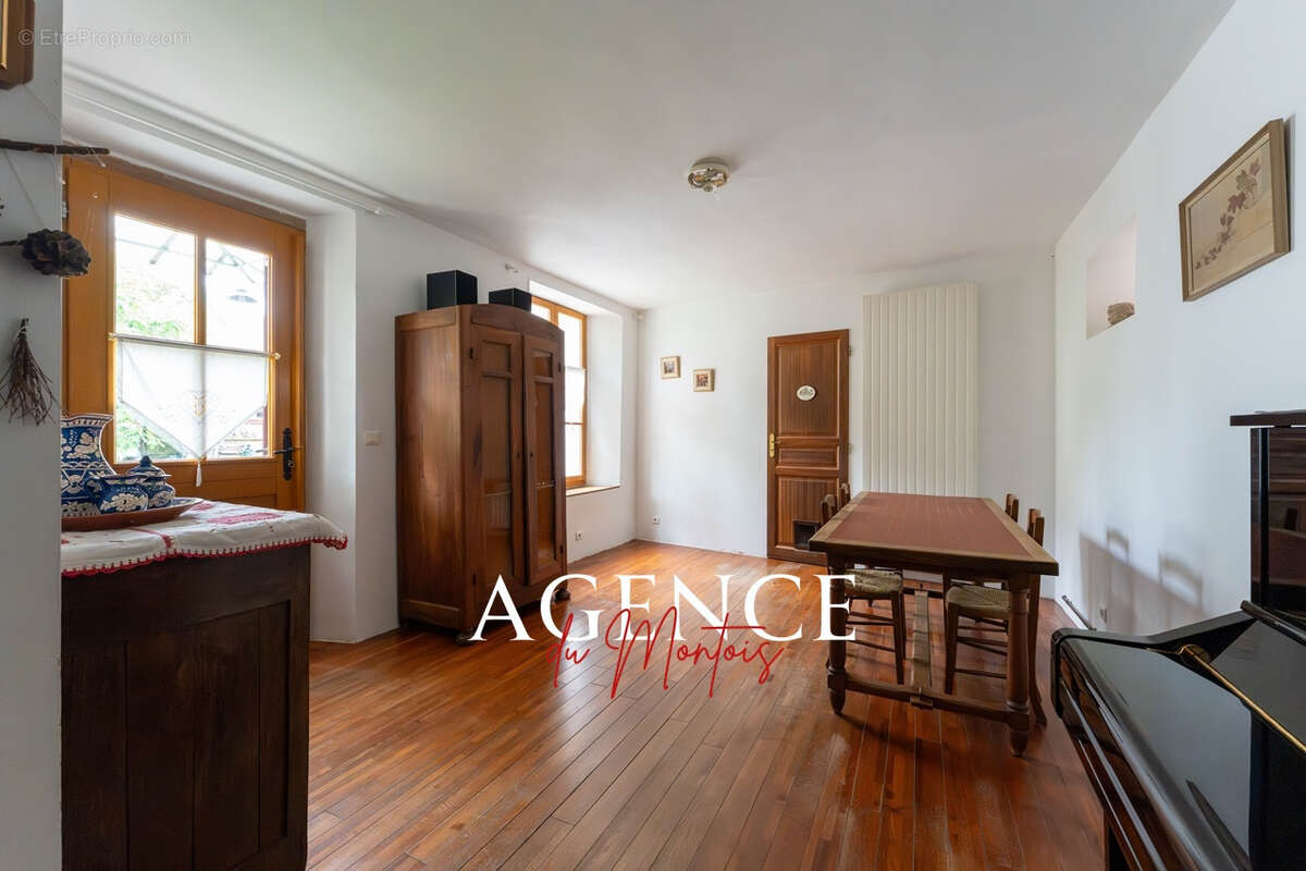 Maison à DONNEMARIE-DONTILLY