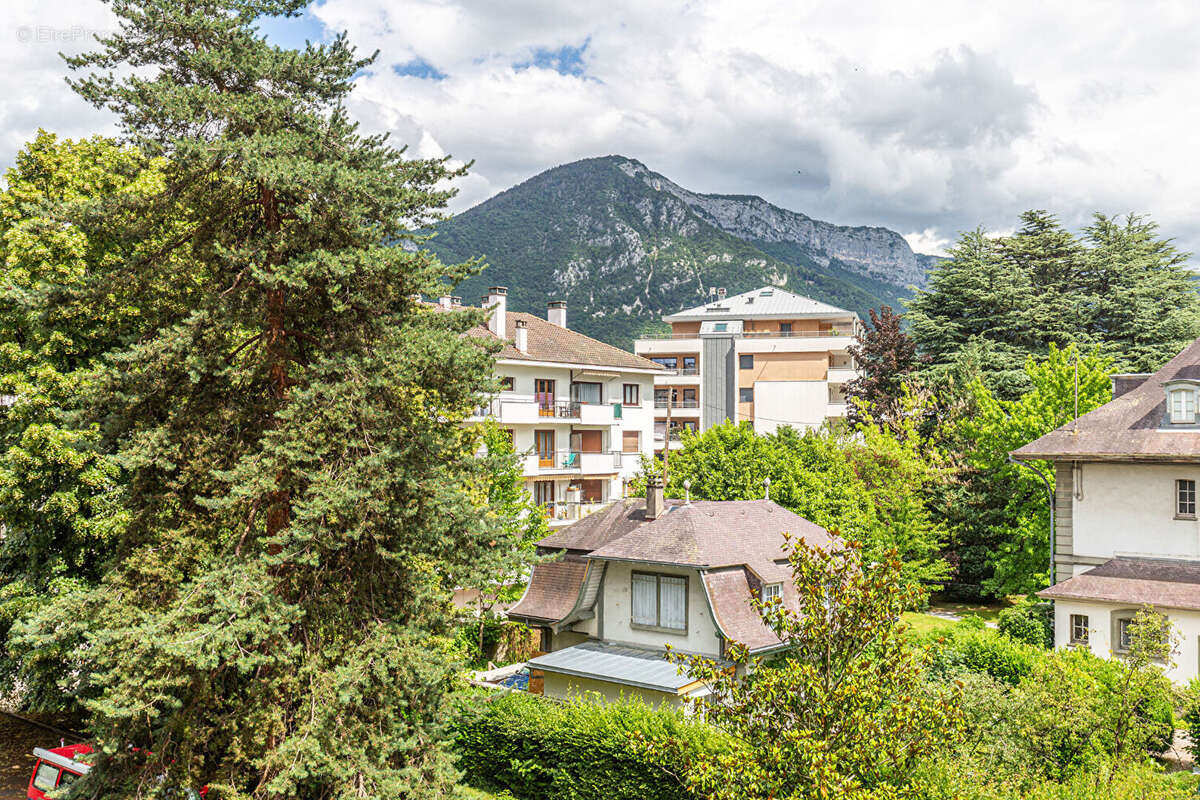 Agence immobiliere laforet - exclusivite - "lierre" - annecy / triangle d'or - appartement t3 de 83.85m² - terrasse - cave - pla - photo 4