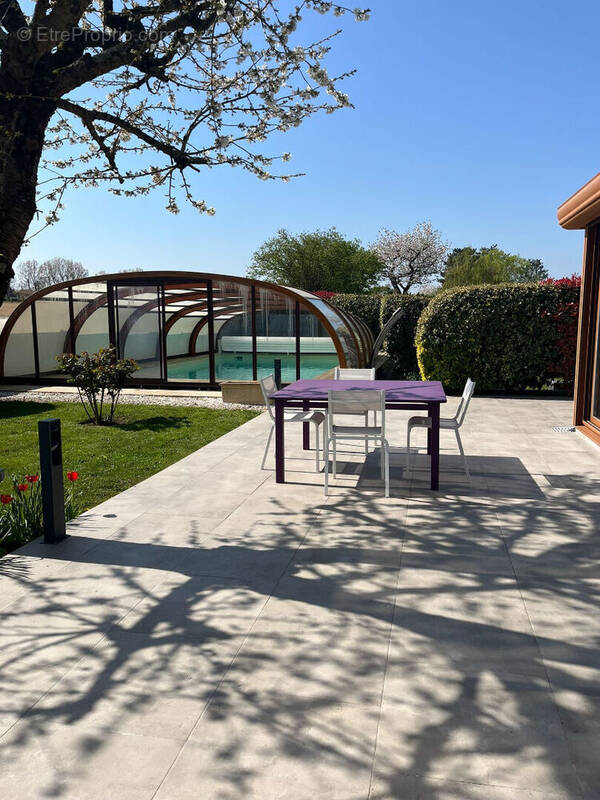 Maison à FONTAINE-ETOUPEFOUR