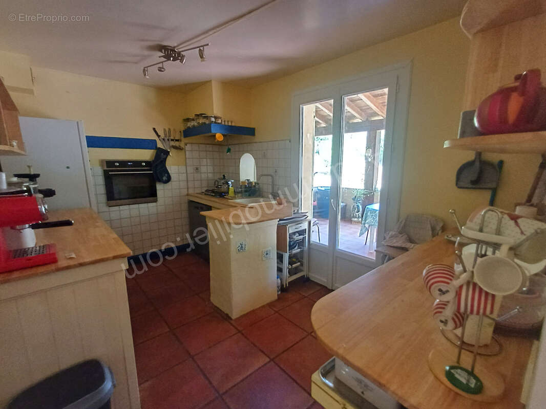 Villa avec garage et jardin sur 1,2 ha - photo 6