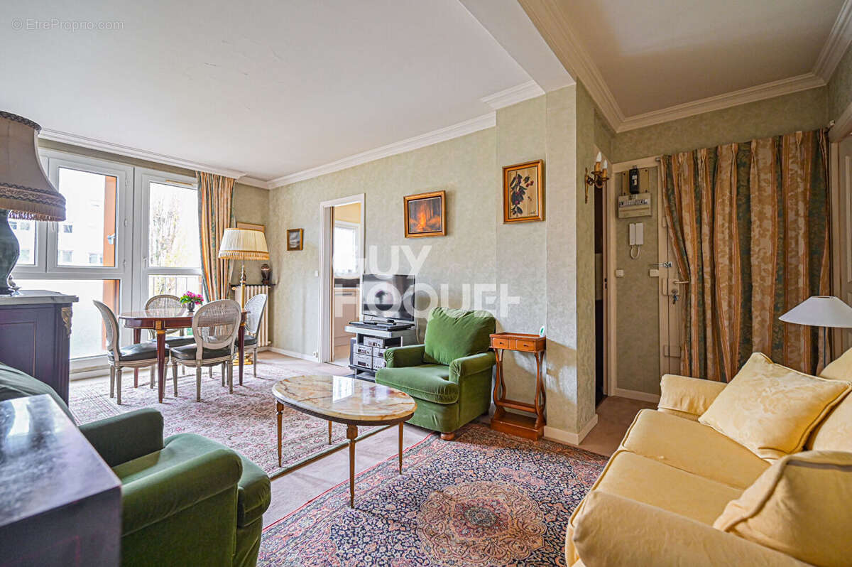 Appartement à PARIS-19E