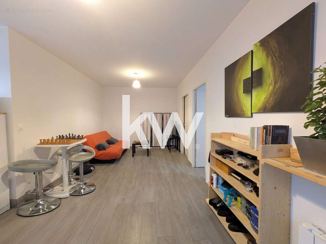 Appartement 39 m² à Saint-Etienne  - photo 2