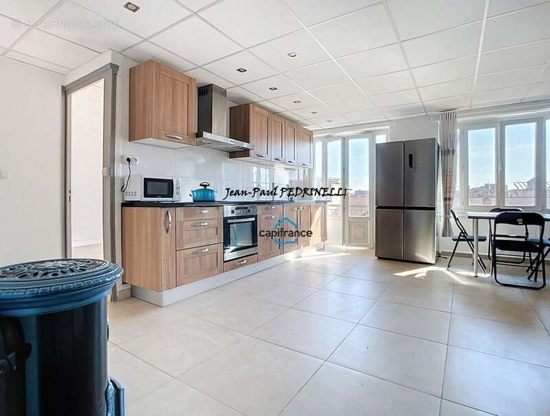 Appartement à LYON-8E