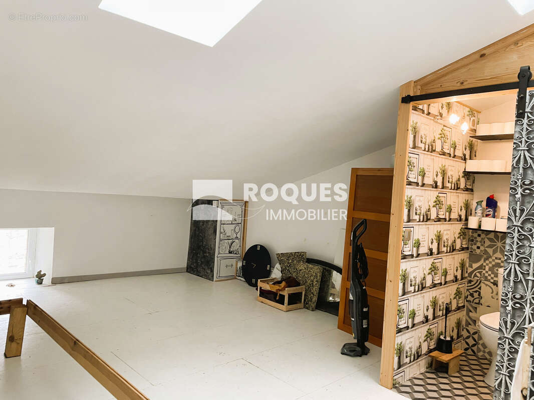 Larzac meridional dans village, maison de village 5 pieces renove - photo 24