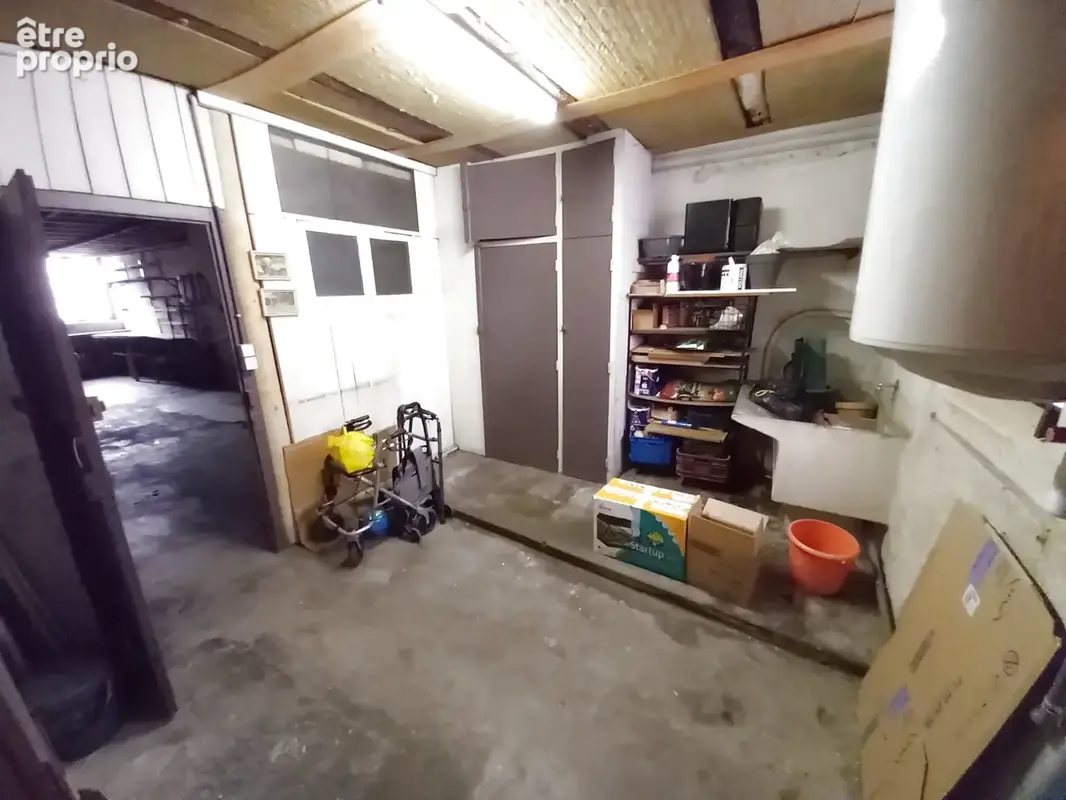 Bel Immeuble 2 Appartements et grand Garage. - photo 51