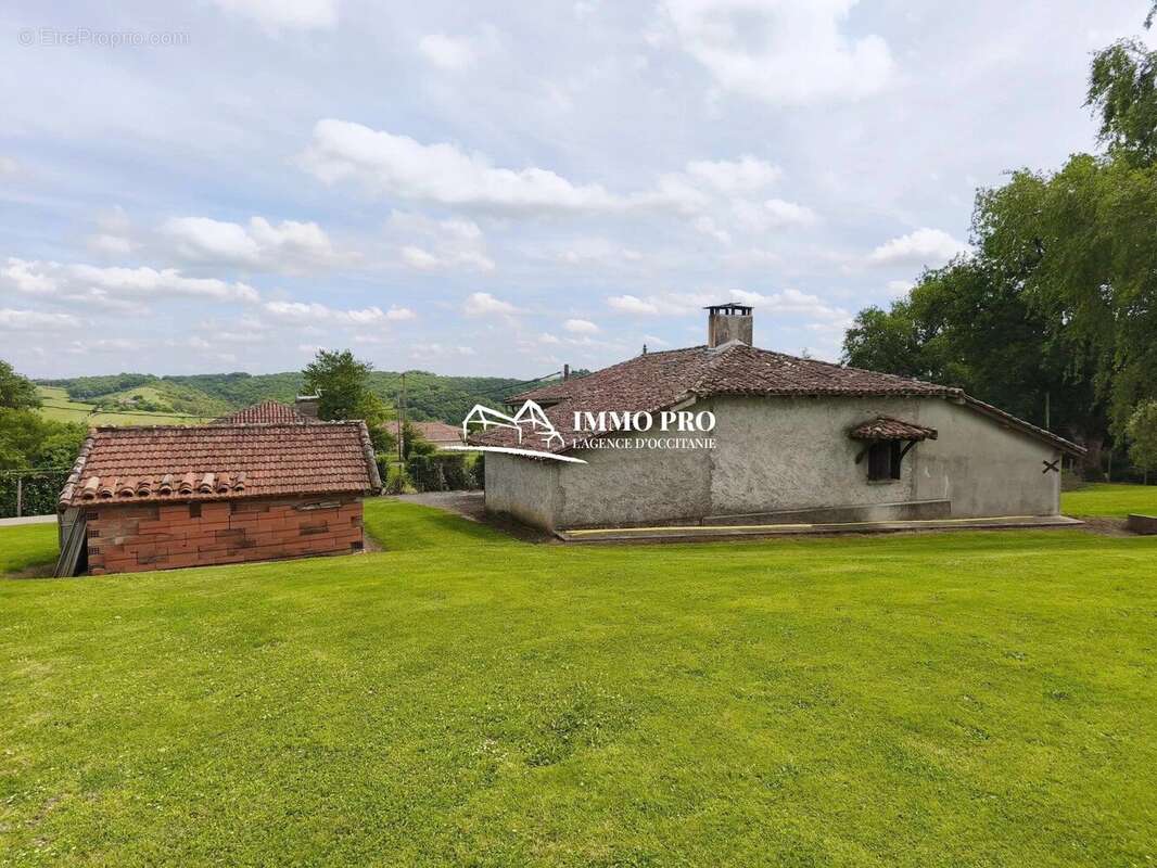 Maison ancienne avec jardin - photo 2