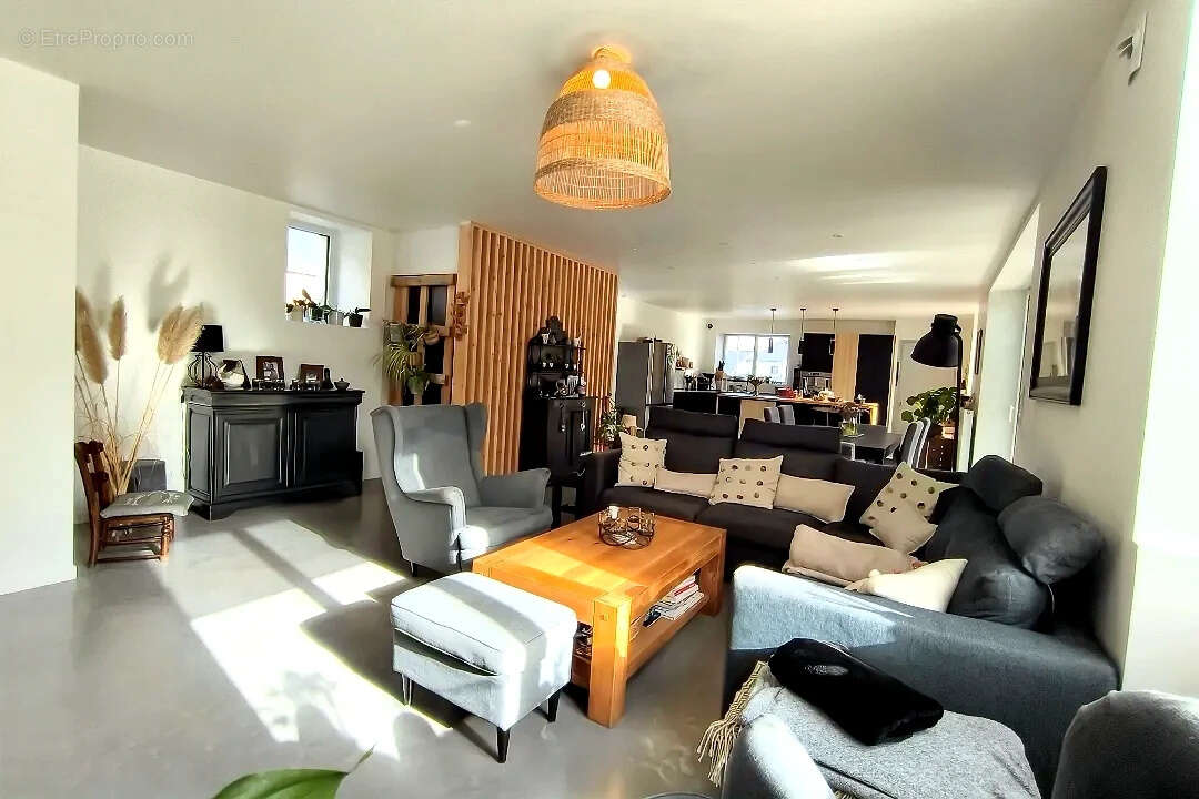 Maison à ANDOUILLE-NEUVILLE