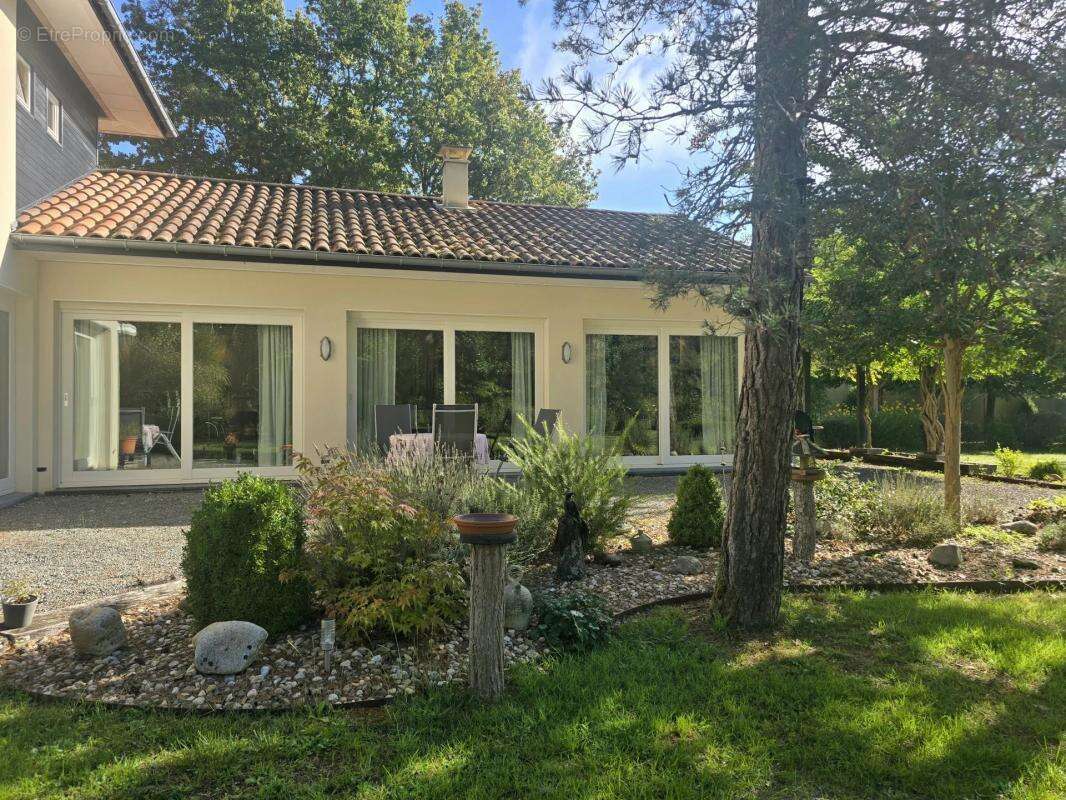 Maison à BOURG-DU-BOST