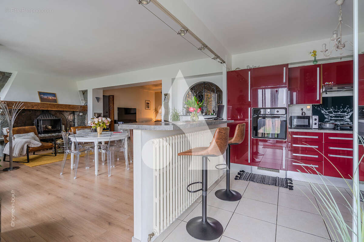 Maison à CHENNEVIERES-SUR-MARNE