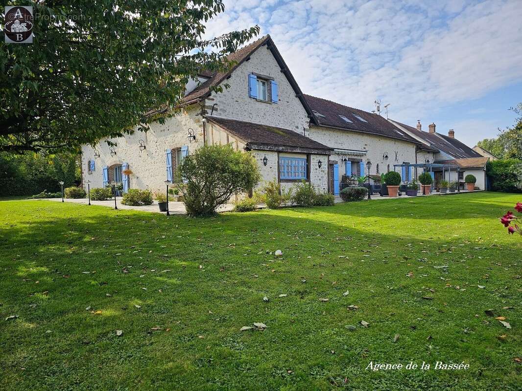 Maison 427 m² à Provins  - photo 4