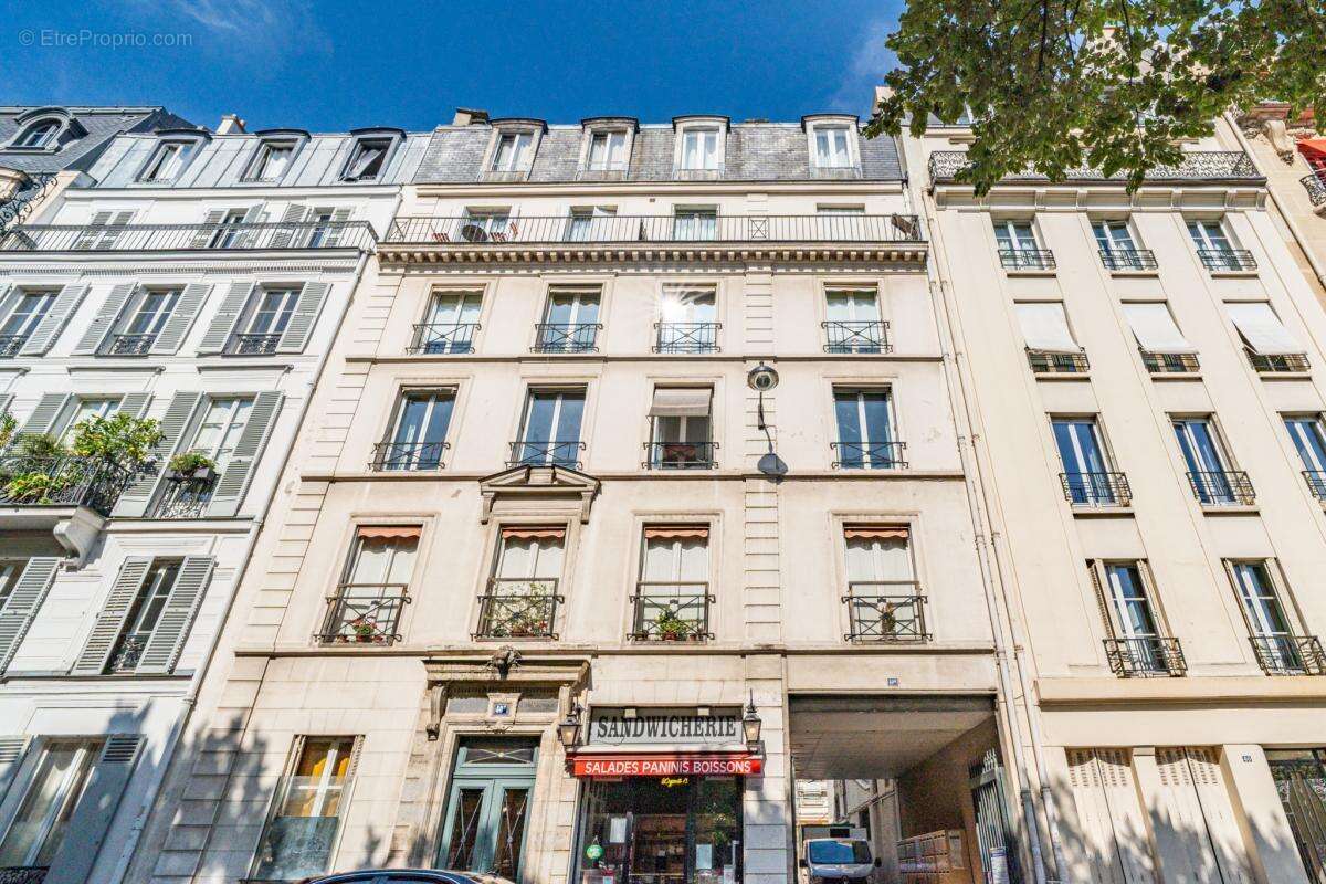 Appartement à PARIS-7E