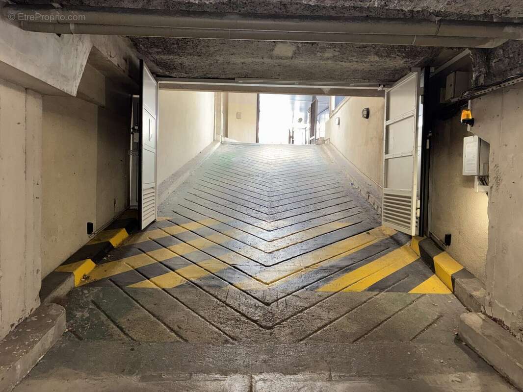 Parking 12 m² à Boulogne-Billancourt  - photo 7