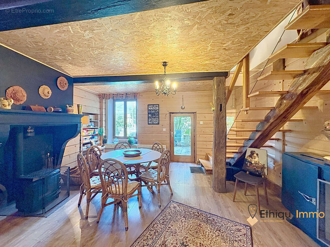 Maison 220 m² à Courcelles-Sur-Blaise  - photo 8